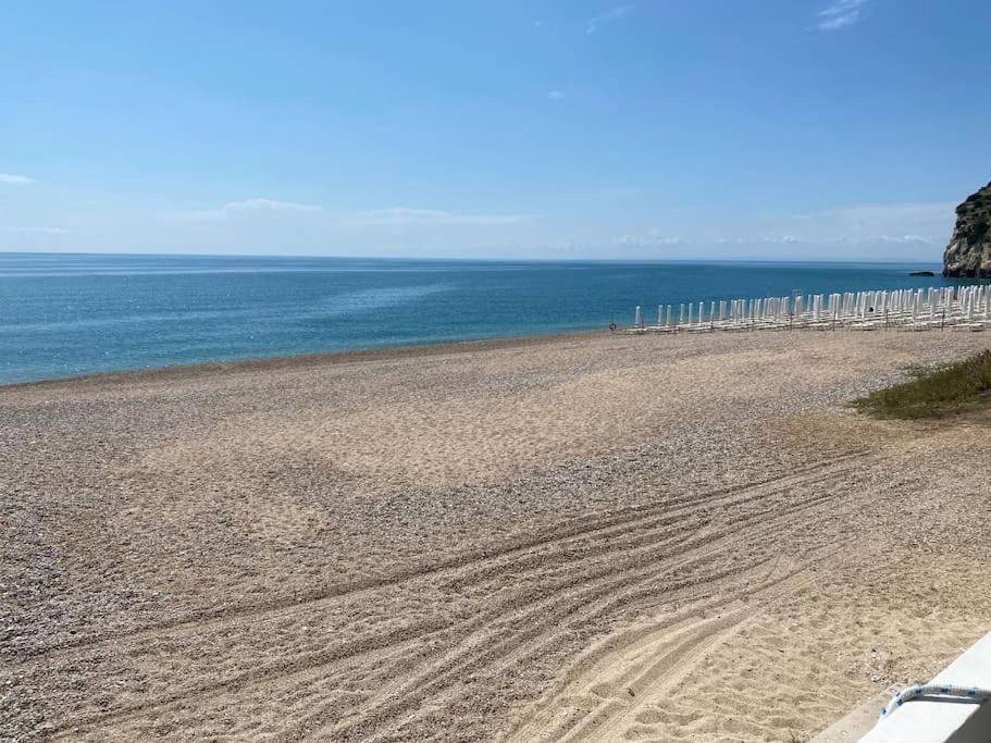 Appartamenti Sul Mare Da Antonino Маттіната Екстер'єр фото